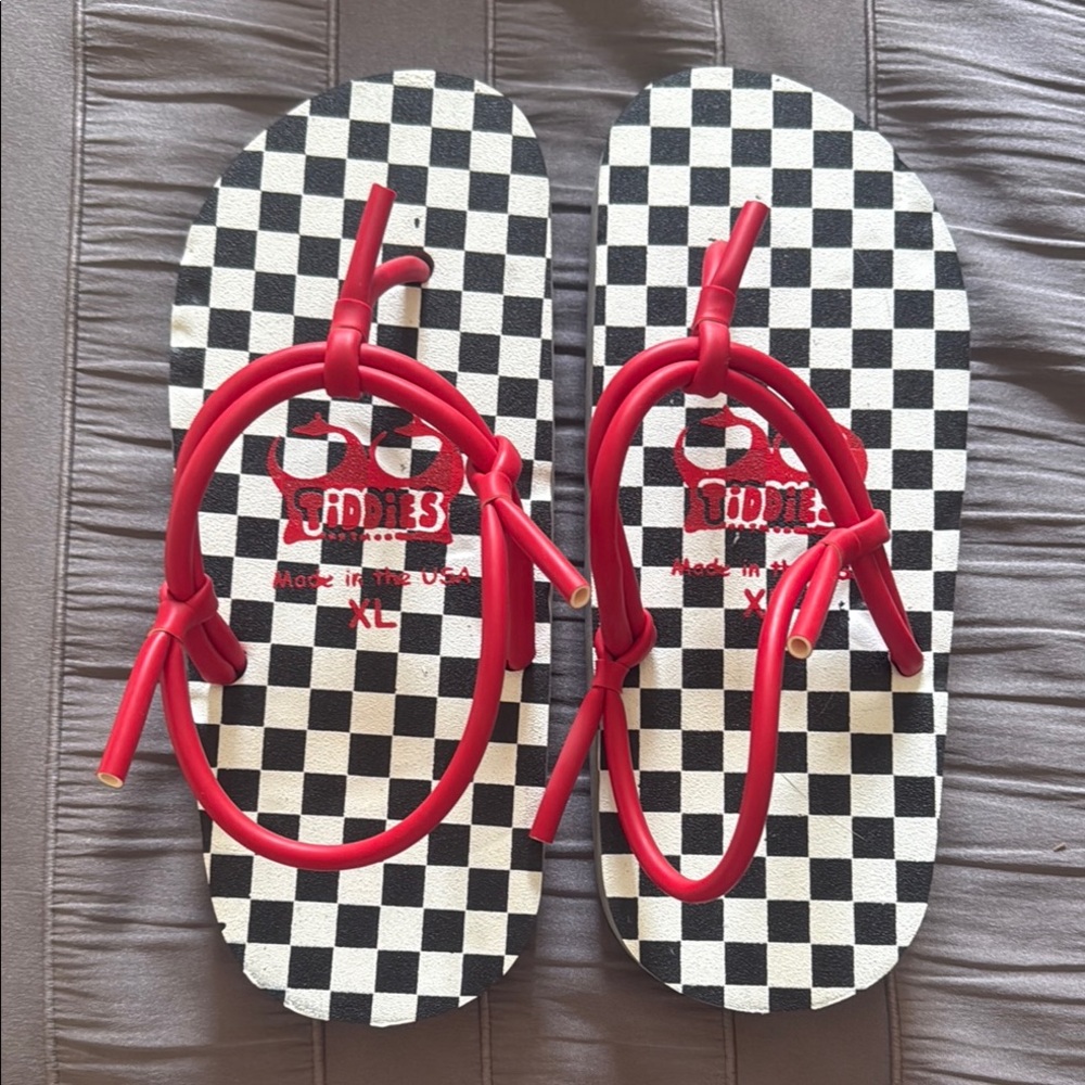Tiddies Checkered Sandals with Red Straps XL 11-12